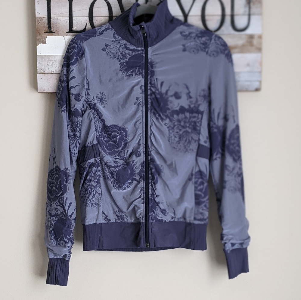 Lululemon Raja Reversible Track Jacket Floral - Picture 3 of 15